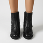 Botines con tachuelas y hebilla – Negro vista frontal
