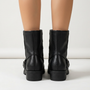 Botines con tachuelas y hebilla – Negro vista posterior