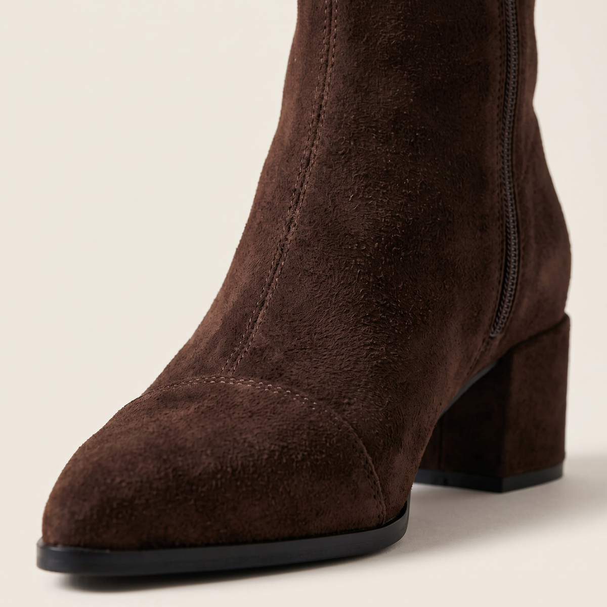 Botines de Ante con Punta Fina para Mujer