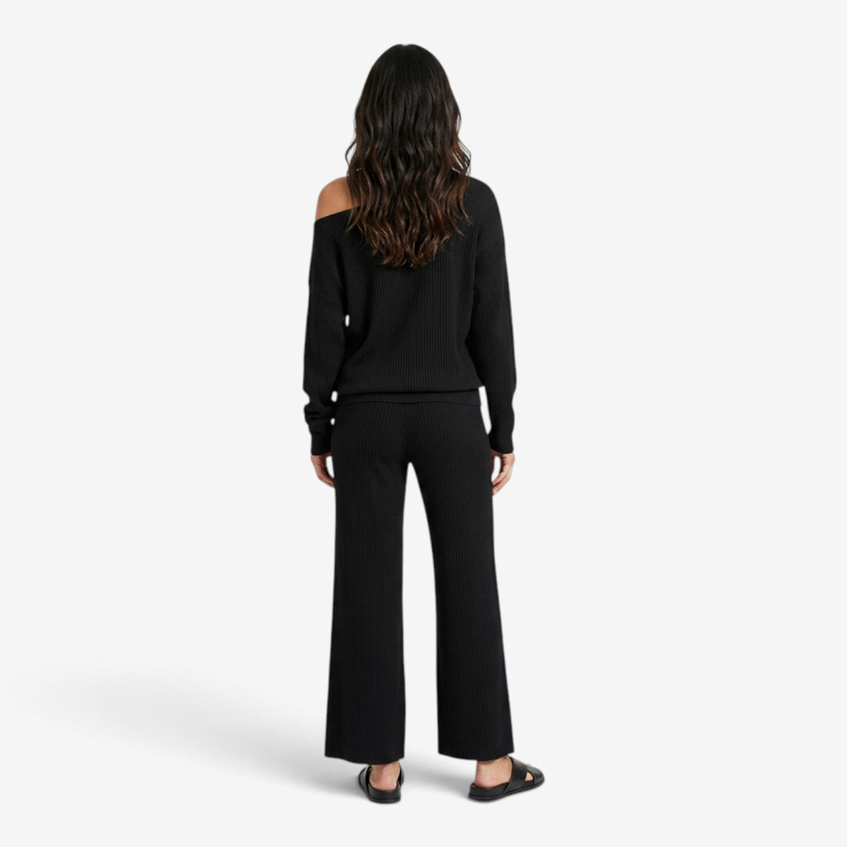 Conjunto de Punto con Hombro Descubierto para Mujer