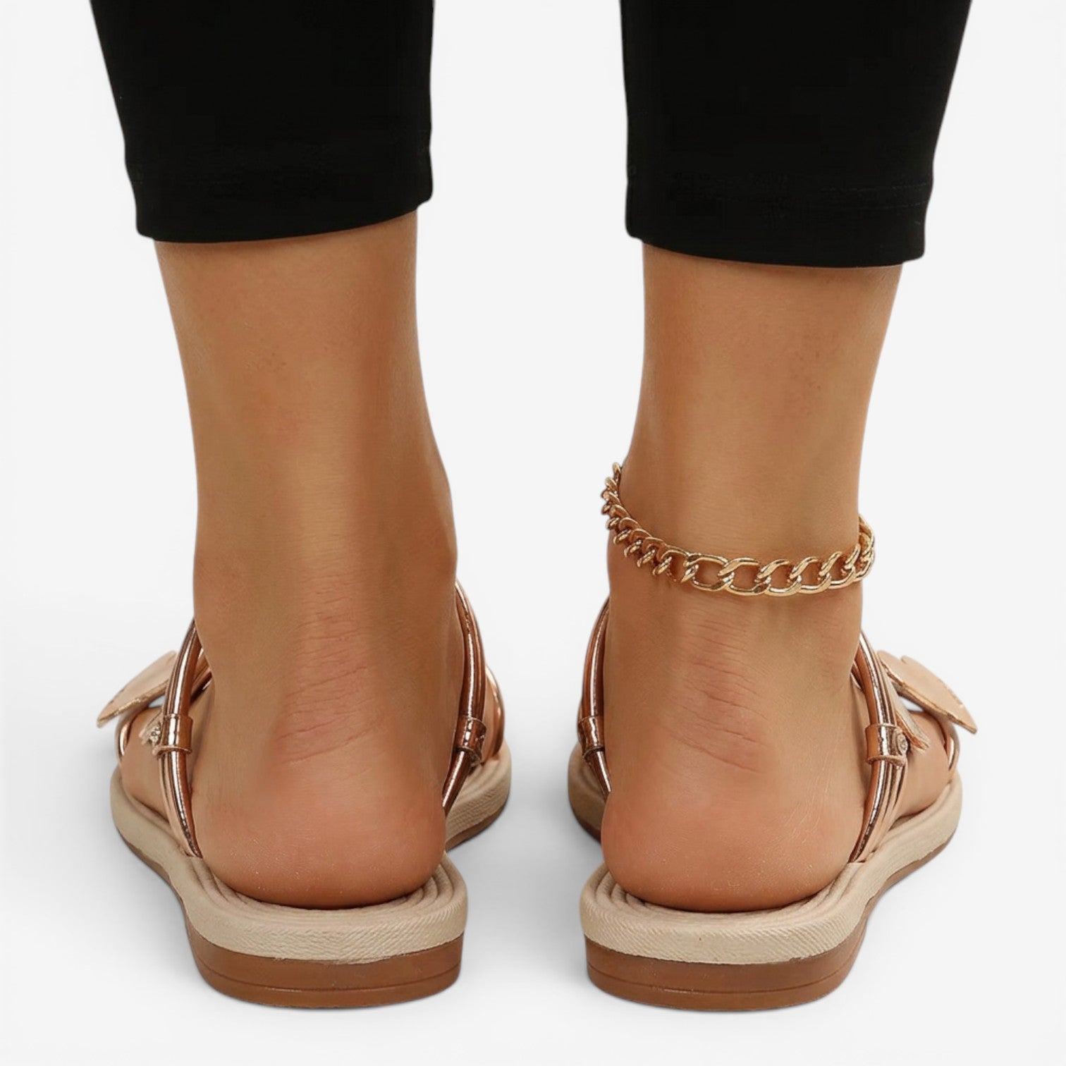 Sandalias Planas con Corazón para Mujer