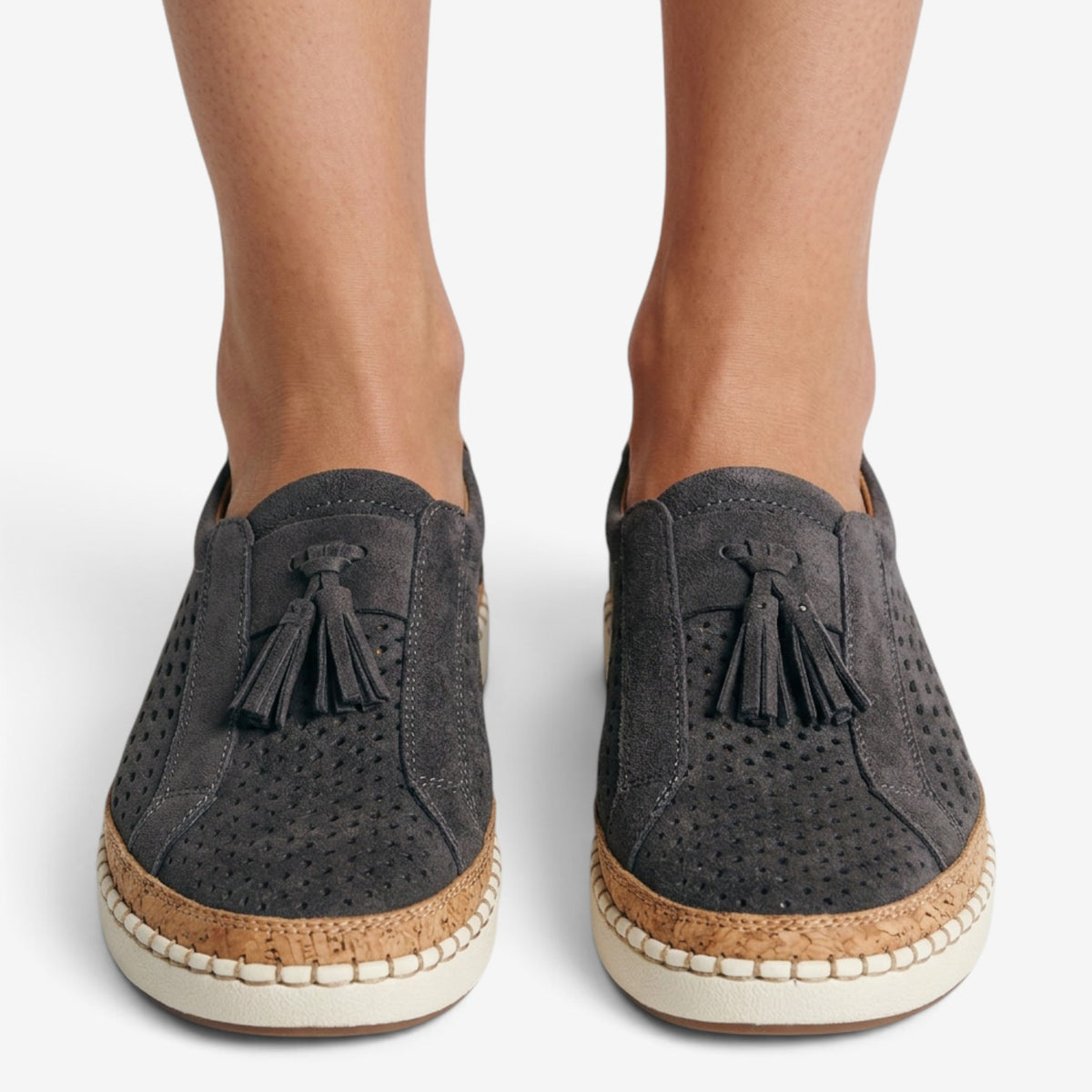 Mocasines Perforados con Borlas para Mujer