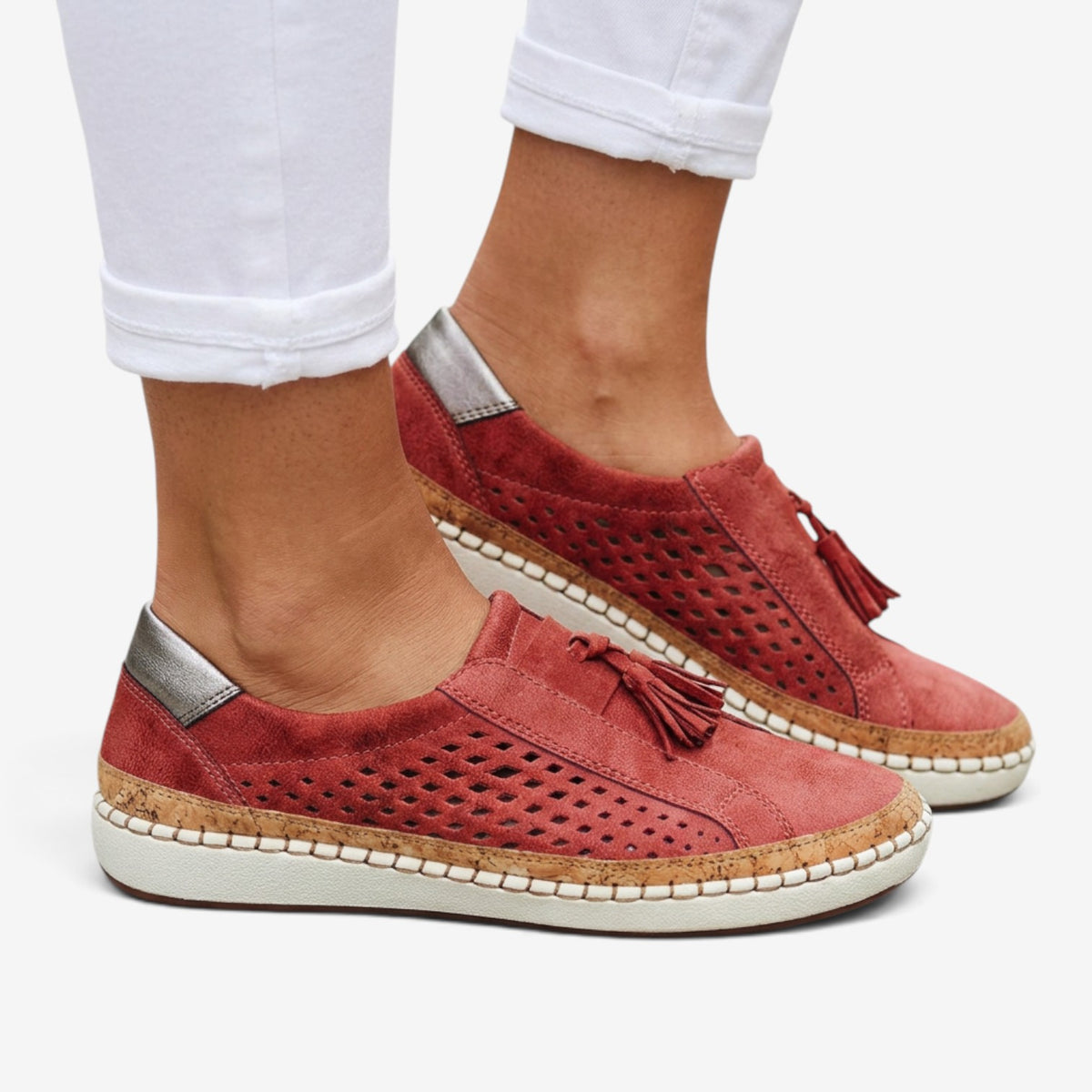 Mocasines Perforados con Borlas para Mujer