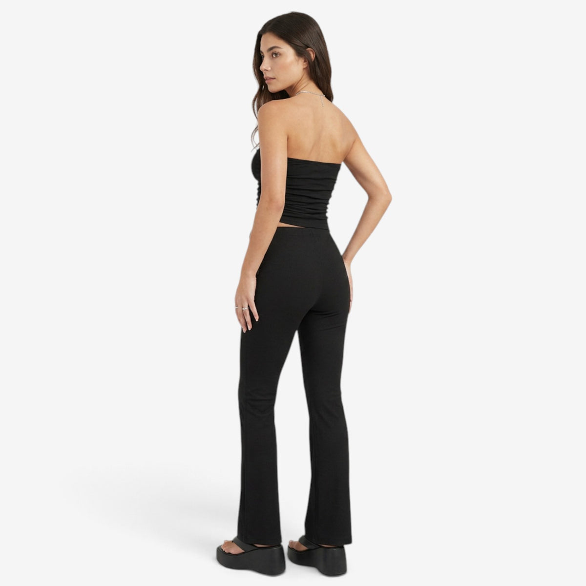 Conjunto Bandeau con Pantalón Acampanado para Mujer
