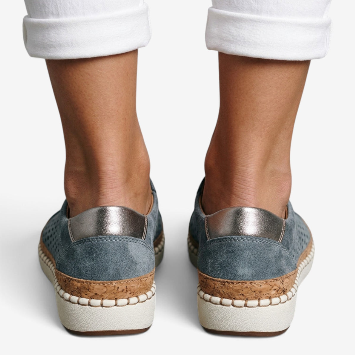 Mocasines Perforados con Borlas para Mujer